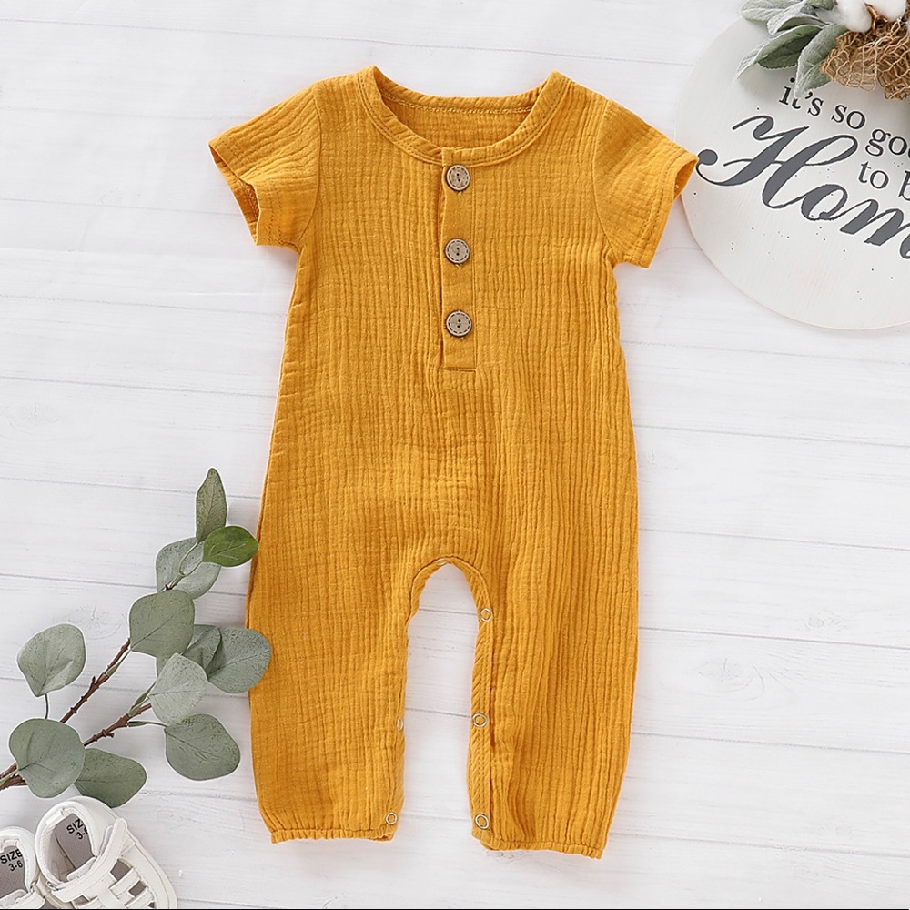 PatPat Crepe Solid Short-sleeve Baby Jumpsuit. Ginger color.0-3 Months